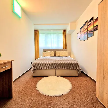 Wellness Gold With Private Sauna & Jacuzzi Apartamento Praga