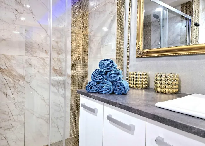 Wellness Gold With Private Sauna & Jacuzzi Apartmán *